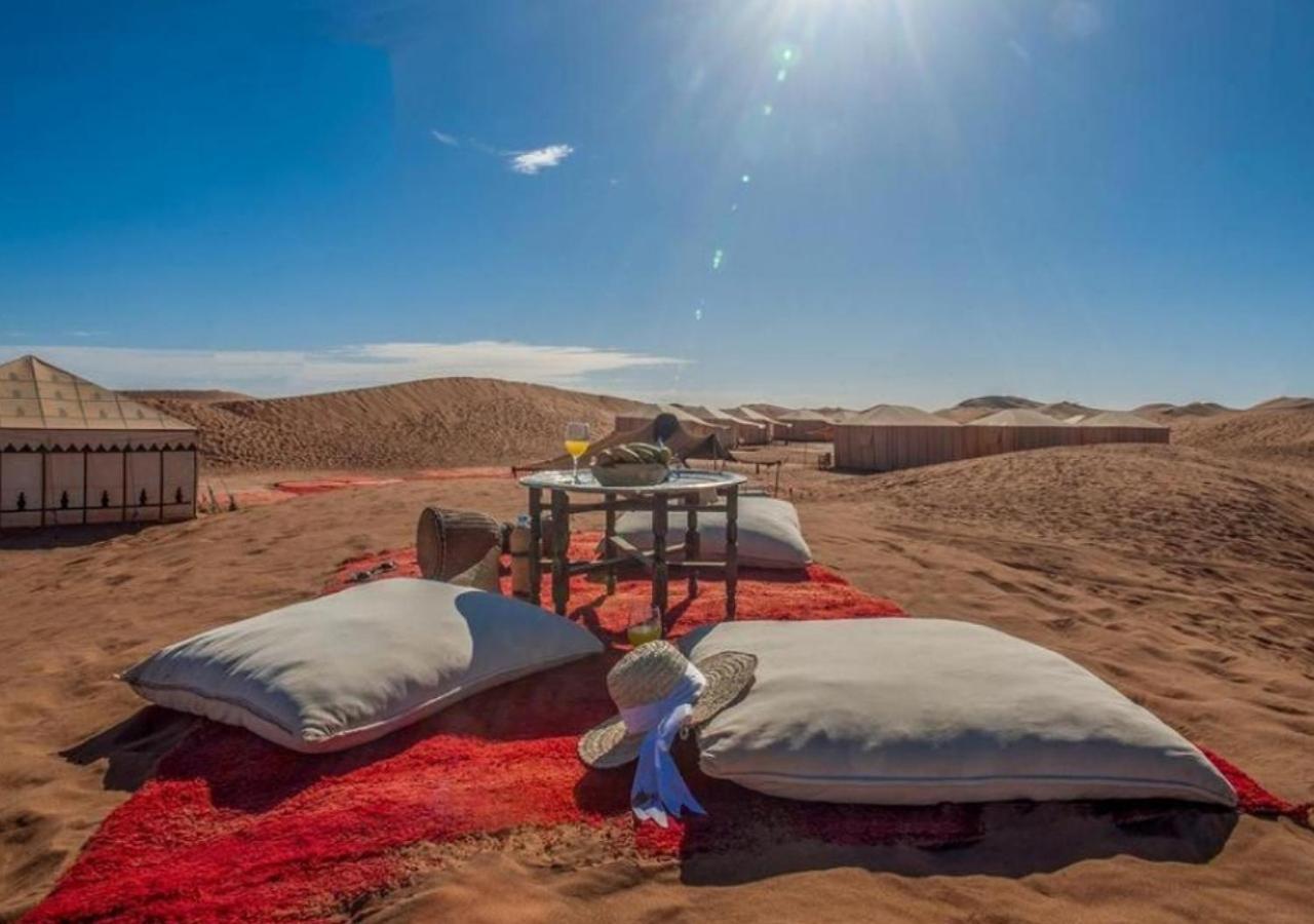 Готель Amazing Luxury Camp Мерзуга Екстер'єр фото