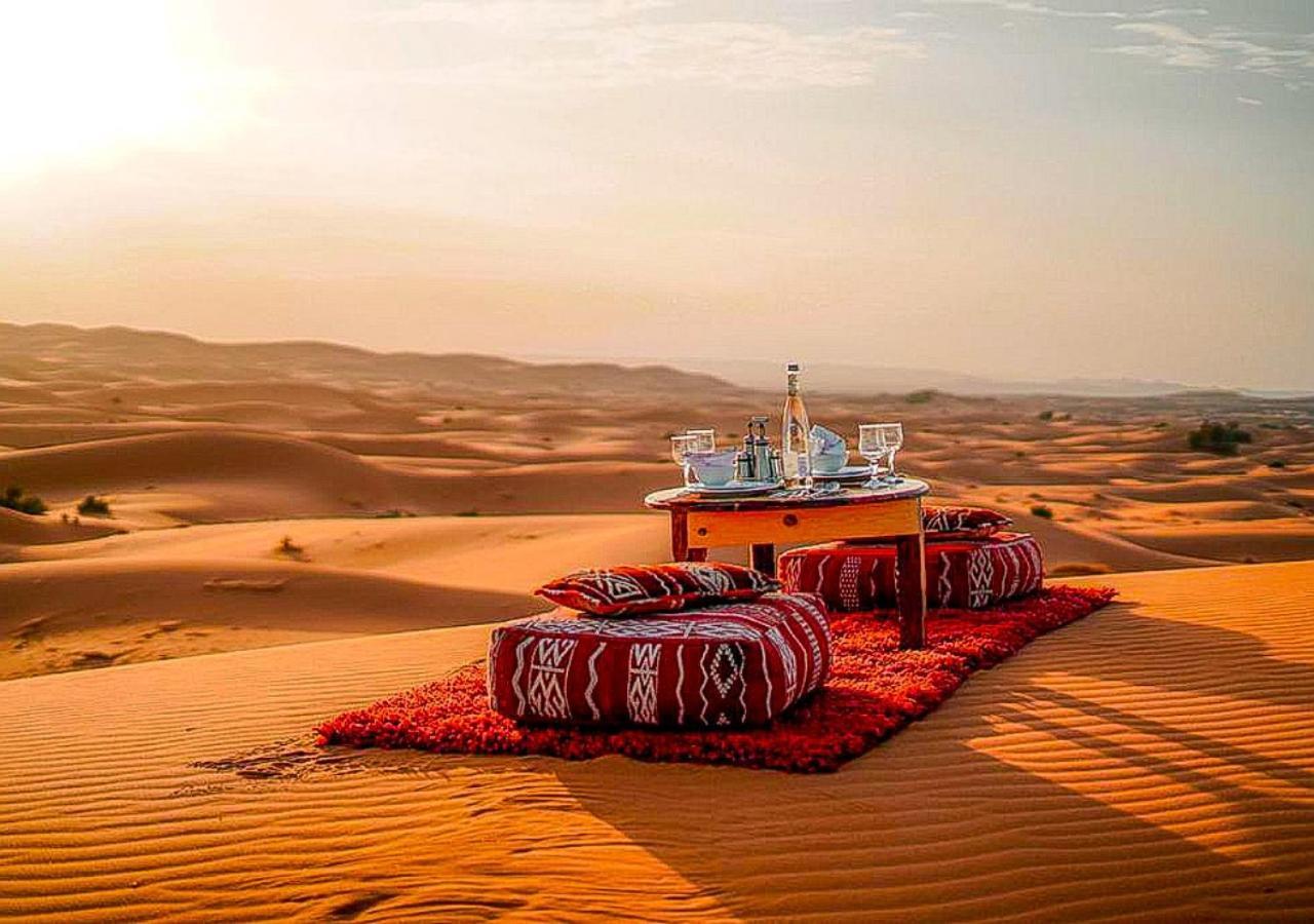 Готель Amazing Luxury Camp Мерзуга Екстер'єр фото