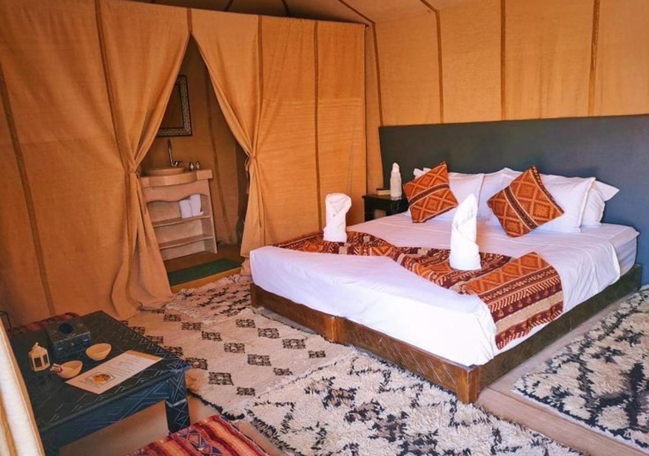 Готель Amazing Luxury Camp Мерзуга Екстер'єр фото