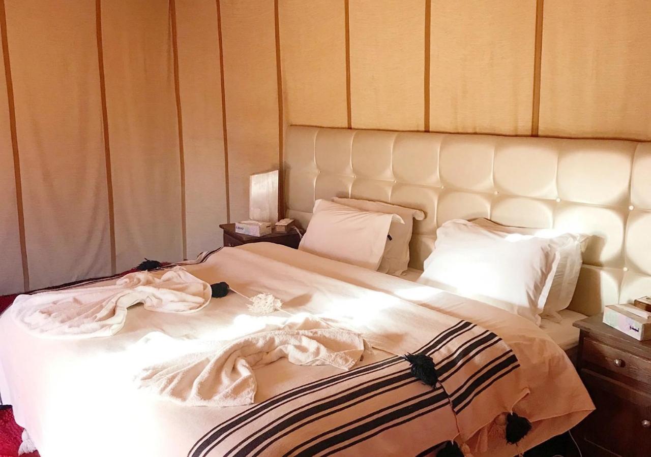 Готель Amazing Luxury Camp Мерзуга Екстер'єр фото