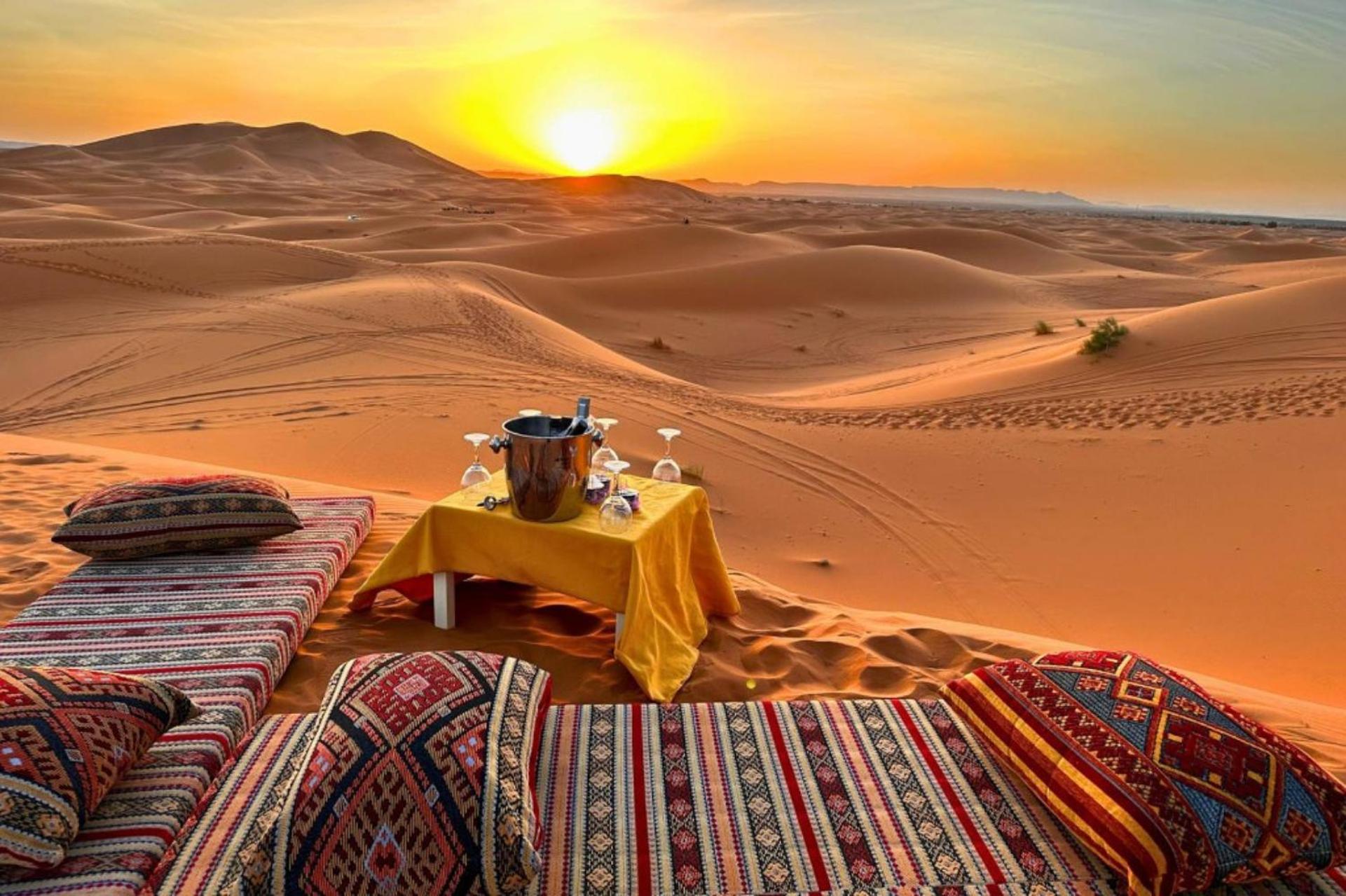 Готель Amazing Luxury Camp Мерзуга Екстер'єр фото